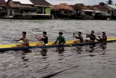 Desa Sukadarma Gelar Lomba Perahu Tradisional