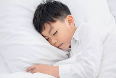 Saat Anak Tidur Lakukan 4 Amalan Ini Agar Hati Anak Menjadi Lembut