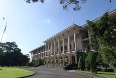 UGM Raih Predikat Kampus Paling Berprestasi 2025, Bukti Sinergi dan Inovasi Tiada Henti