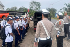 Pelajar Kedapatan Naik di Atas Atap Angkot Diangkut Pakai Mobil Dalmas