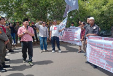 HUT Kabupaten Muara Enim ke 79 Dapat Kado Aksi Demo