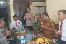 Semarak HUT Bhayangkara ke-79 di Polsek Sungai Rotan, Forkopimcam Beri Tumpeng