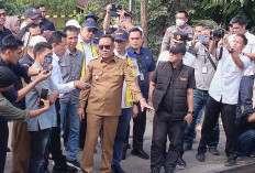 Wagub Cik Ujang Minta Perusahaan Batubara Bertanggungjawab Perbaiki Jembatan Muara Lawai yang Roboh