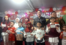 Bupati Muara Enim H Edison Hadiri  Malam Hiburan  HUT RI ke-80 Warga Pelawaran