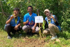 Mahasiswa KKN-PPM Yogyakarta Tanam Pohon Untuk Upaya Pelestarian Lingkungan di Keban Agung