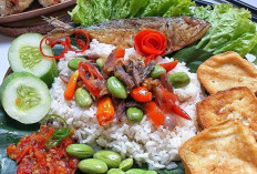 Nasi Bakar Ikan Peda: Kelezatan Berbalut Aroma Daun Pisang