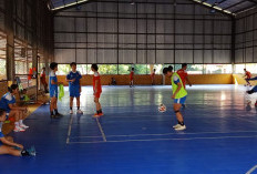 Muara Enim United Gelar Latihan di Futsal Garuda Pelawaran Jelang Jadi Tuan Rumah di GOR Takraw Muara Enim 