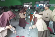 Disiplin Petugas Piket, Kunci Sukses Kebersihan Kelas