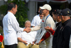 Presiden Jokowi Resmi Berikan Bonus kepada Atlet Indonesia Peraih Prestasi di Olimpiade Paris 2024