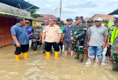 Rumah Roboh  Akibat Banjir  Akan Dibangun Kembali