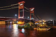 Menjelajah Romantisme Malam Palembang: Pesona Sungai Musi dan Ampera Ikon Kota  