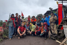 Menaklukkan Gunung Merapi Dempo: Pendakian Epik dengan Jalur Eksotis di Lahat!