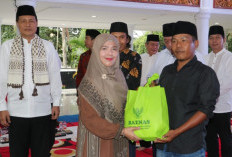 Bupati Edison Berbuka Puasa Bersama Petugas Kebersihan