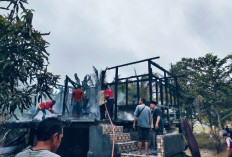 Korsleting Listrik, Rumah Warga Kuripan Ludes Terbakar