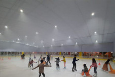 Tak Perlu ke Luar Negeri, Tempat Rekreasi Berbeda di Palembang: Ice Skating Seru di OPI Mall!