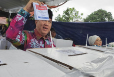 HAR Bersama Istri Salurkan Hak Suara  di Muara Enim