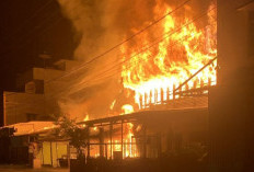 Konsleting Listrik, Tiga Rumah Jadi Arang