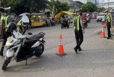 Personel Polres Muara Enim Atur Arus Lalin Jelang Buka Puasa