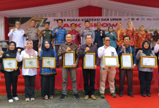 Dinkop UKM Muara Enim Gelar Pasar Murah dan Talkshow