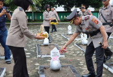 Polres Muara Enim Gelar Ziarah ke TMP Kesatria Pertiwi 