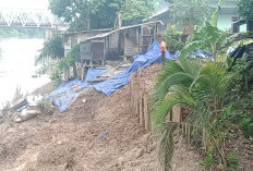 Longsor Ancam Rumah Warga,Dampak Proyek Talud Sungai Enim