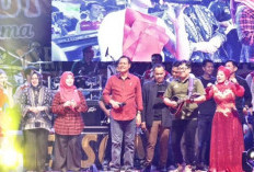 Talenta Dangdut Sridevi Hibur Masyarakat Muara Enim