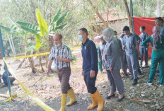 Makam Bayi Dibongkar Forensik