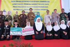Kajati Sumsel Apresiasi Kejari Muara Enim Serahkan Ribuan KIA