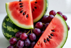 4 Penjelasan Tentang Hukum Memakan Buah-Buahan Tanpa Biji