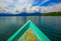 Danau Ranau, Jejak Letusan Purba yang Kini Jadi Magnet Wisata Sumatra
