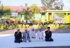 Gema Sholawat Meriahkan Pelaksanaan Peringatan Maulid Nabi Muhammad SAW 1446H di MTsN 1 Muara Enim