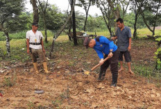 Sinergi Polri dan Masyarakat Siapkan Lahan Jagung
