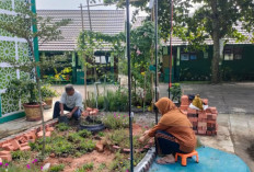 Wujudkan Sekolah Adiwiyata, MAN 1 Muara Enim Bangun Taman Bunga Minimalis di Depan Kantor