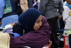 Harunya Kepulangan Kloter 15 Debarkasi Palembang, 369 Jemaah Tiba, 1 Wafat di Madinah