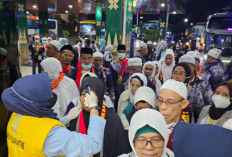 Kloter 14 Debarkasi Palembang Tiba, Dua Jemaah Masih Dirawat di Tanah Suci