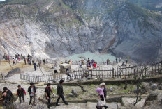 Ini Dua Gunung di Jawa Barat yang Bisa Dicapai dengan Motor Hingga Bibir Kawah