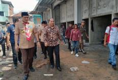 Bupati Berang, Buka Paksa Gerbang Pintu Proyek