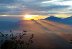 Gunung Sumbing, Salah Satu Gunung dengan Jalur Pendakian Terbanyak di Indonesia  