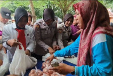 Polres Muara Enim Gelar Bazar Ramadan dan Bakti Sosial Serentak