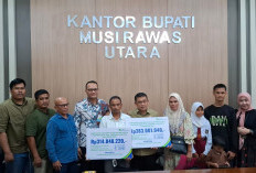 BPJS Ketenagakerjaan Serahkan Santunan Rp697 Juta kepada Ahli Waris Korban Kecelakaan Muratara  