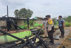 Asrama Santri Putra Pesantren Darul Yatim Hangus Terbakar