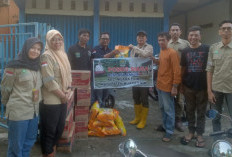 Ribuan Nasi Kotak, Mie Instan dan Beras untuk Warga Terdampak Banjir