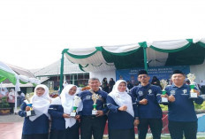 Dua Guru MTS Muara Enim Juara Lomba Karaoke Kemenag Idol