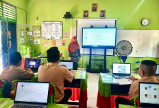 Dari Papan Tulis ke Laptop, Kelas Digital Menyongsong Masa Depan