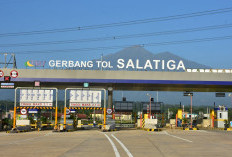 Tiba-Tiba Ada Gunung di Depan Tol! Pemandangan dari Gerbang Salatiga Ini Bikin Banyak Orang Berhenti Sejenak