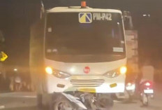 Diduga Lalai, Sopir Bus Karyawan Tabrak Pemotor