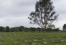 Jelang Ramadhan, TPU Bangko Tanjung Enim Ramai Peziarah