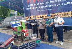 17 Juta Batang Rokok dan Minuman Ilegal Senilai Rp12,1 Miliar Dimusnahkan