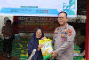 8 Ton Beras Ludes Diserbu Warga