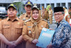 Wabup Sumarni Serahkan SK Pensiun PNS Bulan Mei
